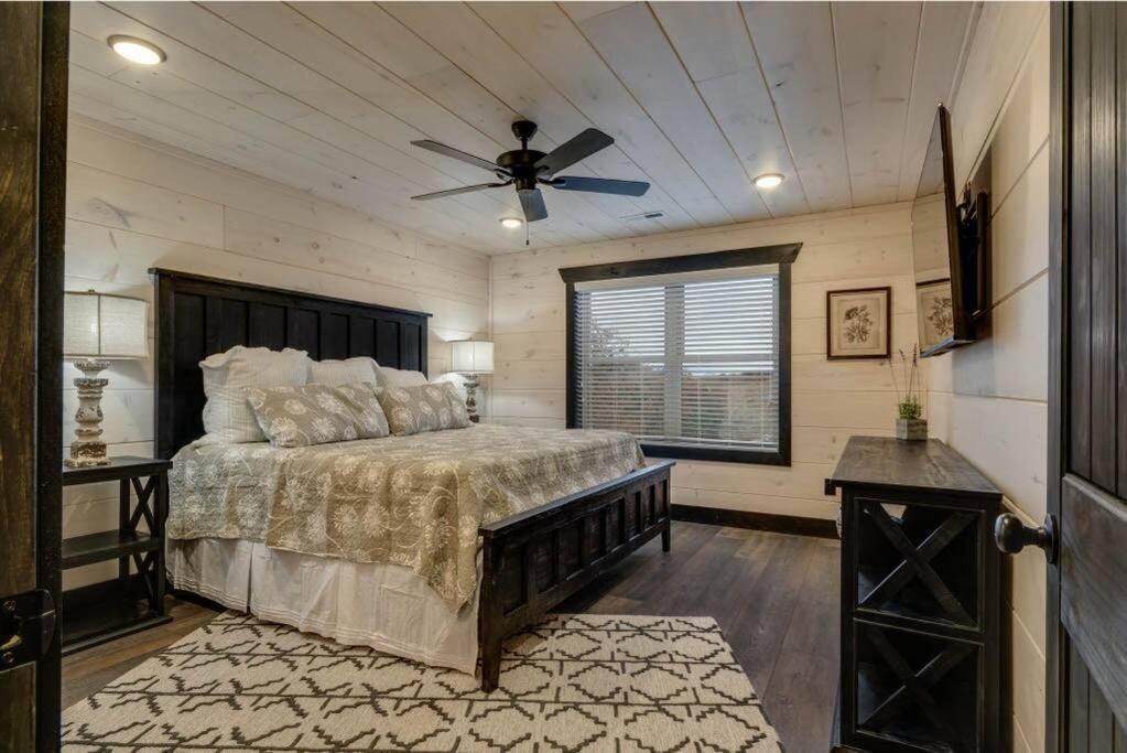 Blue Moon Ridge: Brand New Cabin! 5 Bedrooms, Pool/Hot Tub, Theatre Pigeon Forge Ngoại thất bức ảnh